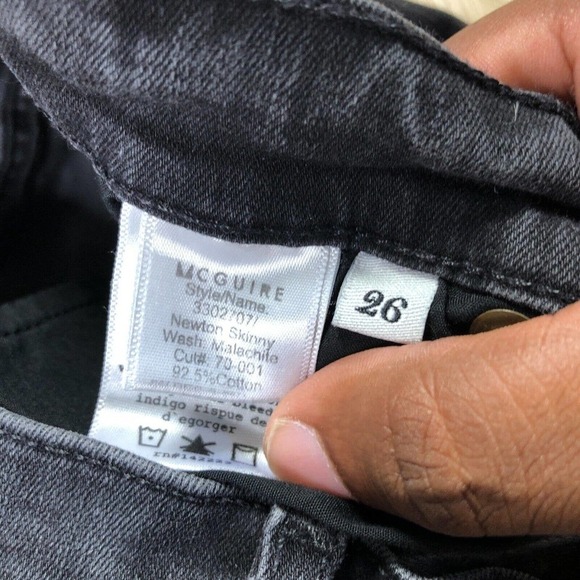 McGuire Denim Newton Skinny Jean Dark Wash Size 26 Distressed Torn Knee USA - Picture 5 of 9